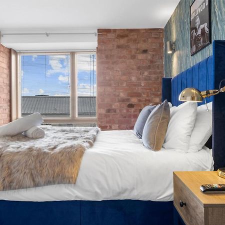Snooker Table Apartment With 4 Beds And Free Parking Coventry Kültér fotó