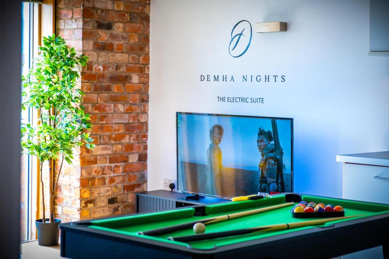 Snooker Table Apartment With 4 Beds And Free Parking Coventry Kültér fotó