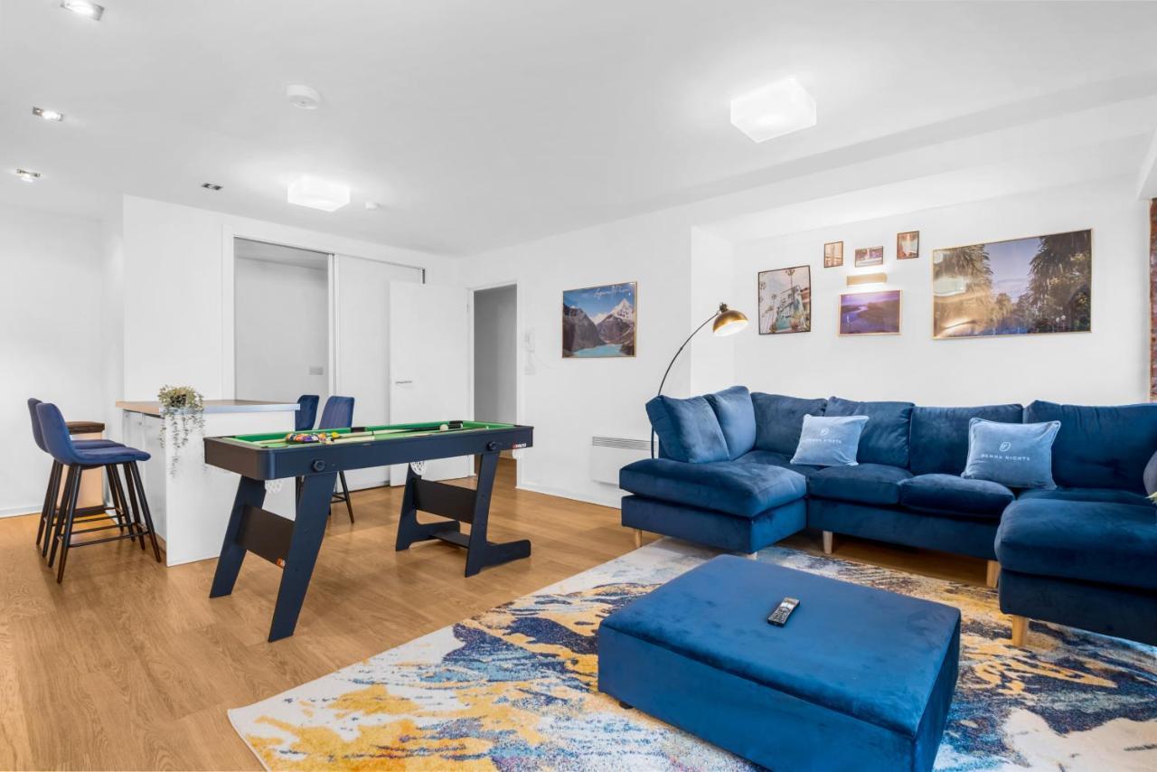 Snooker Table Apartment With 4 Beds And Free Parking Coventry Kültér fotó